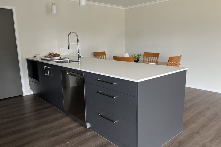 Photo of property in 6a Macrocarpa Lane, Carterton, 5713