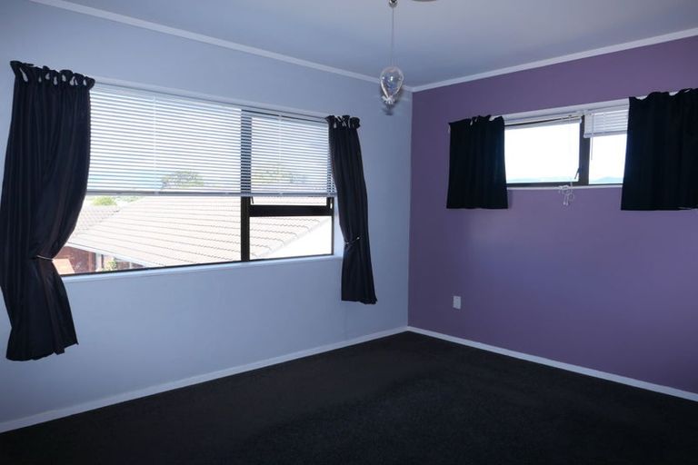Photo of property in 8 Olive Terrace, Paraparaumu Beach, Paraparaumu, 5032