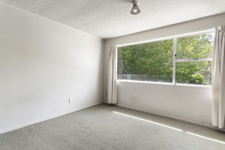 Photo of property in 106 Sycamore Drive, Sunnynook, Auckland, 0620