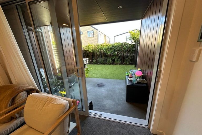Photo of property in 9/28 Nevill Road, Hobsonville, Auckland, 0616