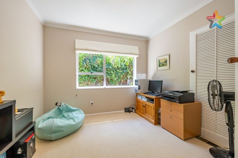 Photo of property in 121 Tirohanga Road, Tirohanga, Lower Hutt, 5010