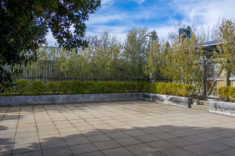 Photo of property in 37 Newcastle Street, Clyde, 9330