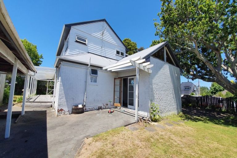 Photo of property in 70 Norwood Road, Bayswater, Auckland, 0622