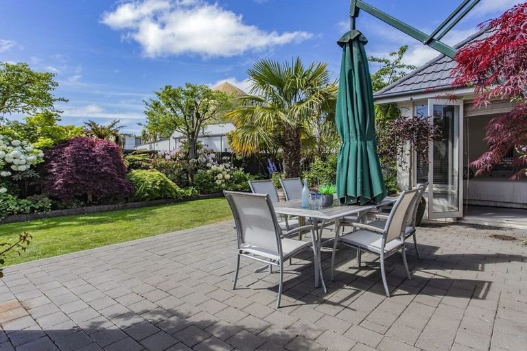 Photo of property in 6 Palazzo Lane, Riccarton, Christchurch, 8011