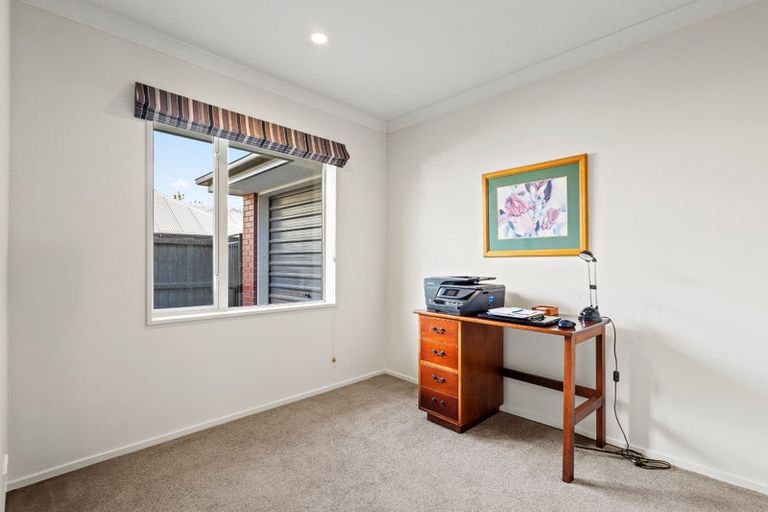 Photo of property in 18 Woodhurst Drive, Casebrook, Christchurch, 8051