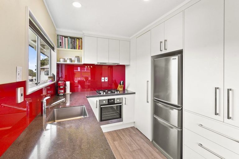 Photo of property in 6 Lorelei Place, Opaheke, Papakura, 2113