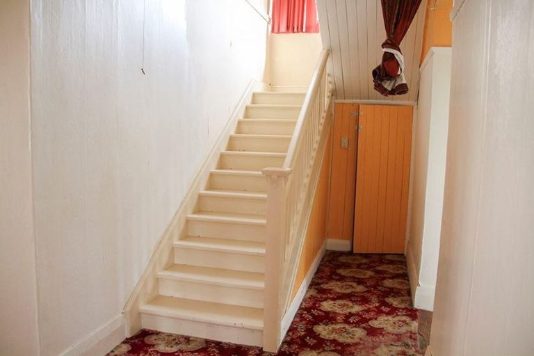 Photo of property in 14 Bridge Street, Tuatapere, 9620