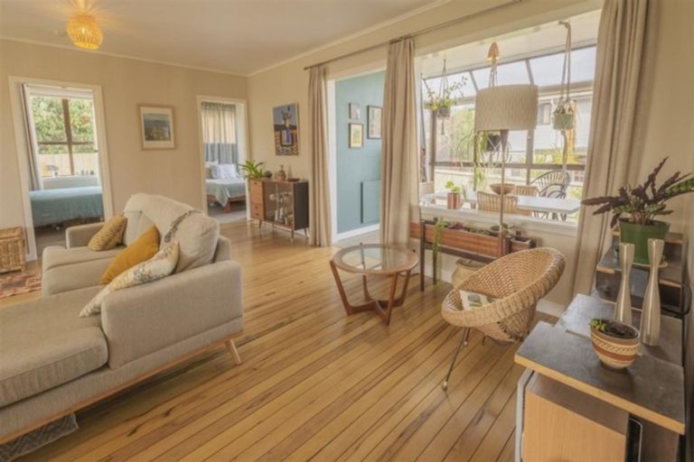 Photo of property in 13 Grand Vue Road, Kawaha Point, Rotorua, 3010