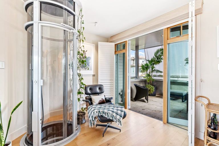 Photo of property in 39 Little Compton Mews, Snells Beach, 0920