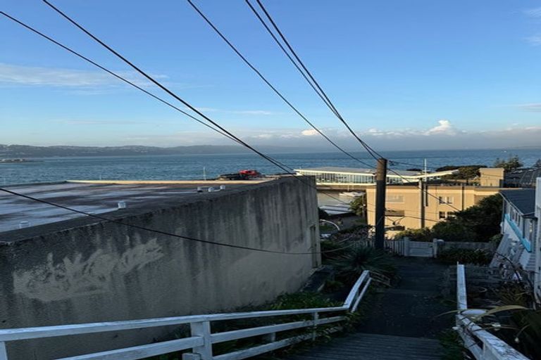 Photo of property in 98 Majoribanks Street, Mount Victoria, Wellington, 6011