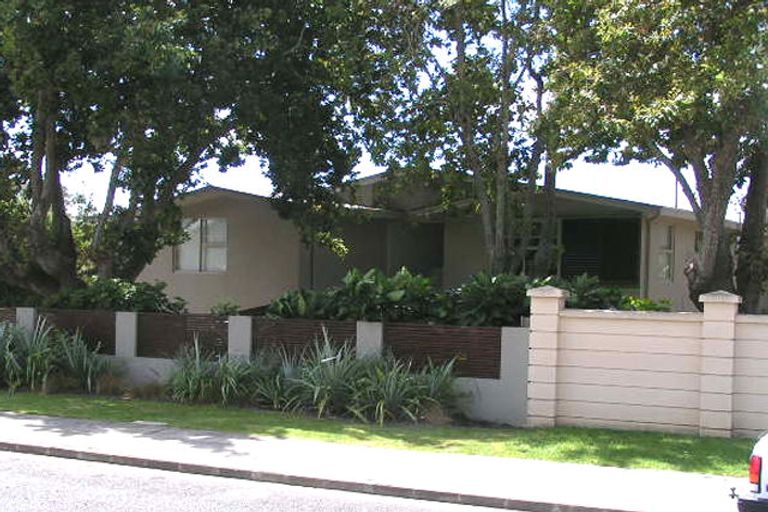 Photo of property in 7a Clifton Road, Hauraki, Auckland, 0622