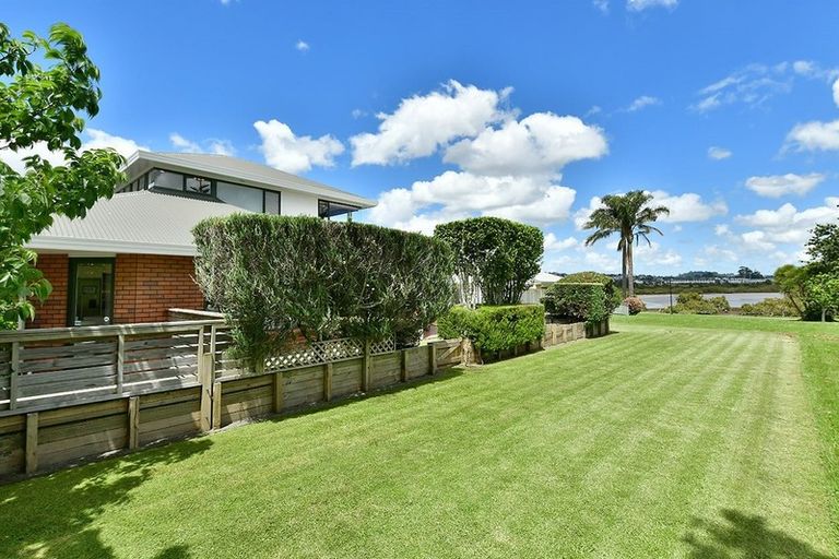 Photo of property in 69 Maygrove Drive, Orewa, 0931