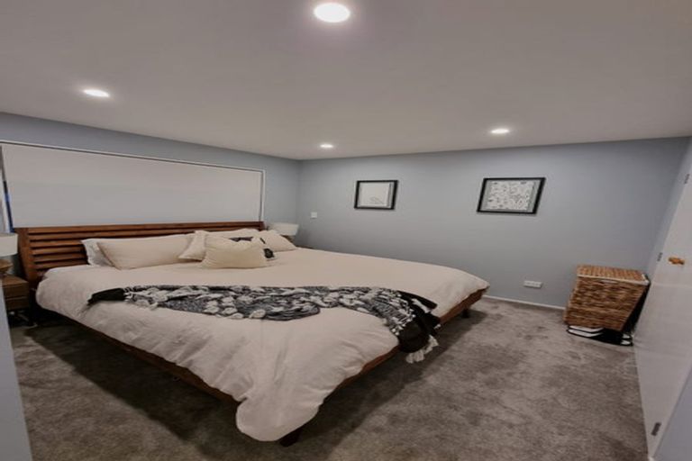 Photo of property in 37 Santa Monica Place, Goodwood Heights, Auckland, 2105