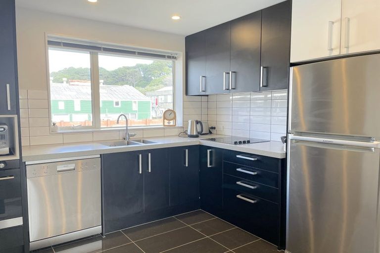 Photo of property in 10/31 Princess Terrace, Newtown, Wellington, 6021