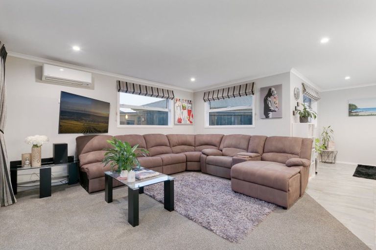 Photo of property in 4 Cupples Street, Papamoa Beach, Papamoa, 3118