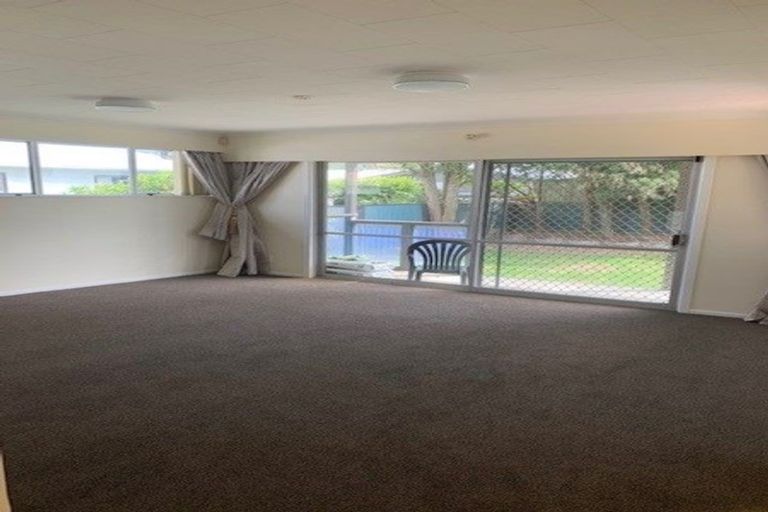 Photo of property in 6 Haylock Grove, Totara Park, Upper Hutt, 5018