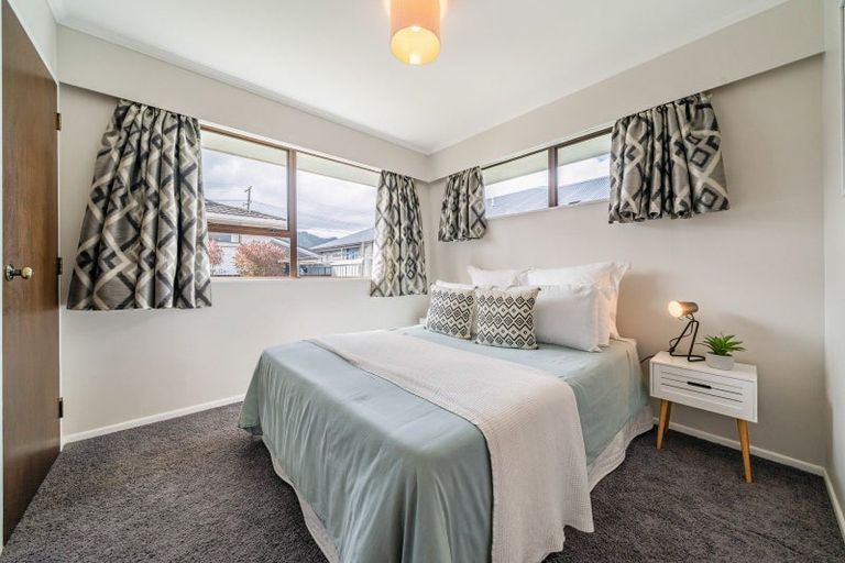 Photo of property in 21 Mcparland Street, Ebdentown, Upper Hutt, 5018