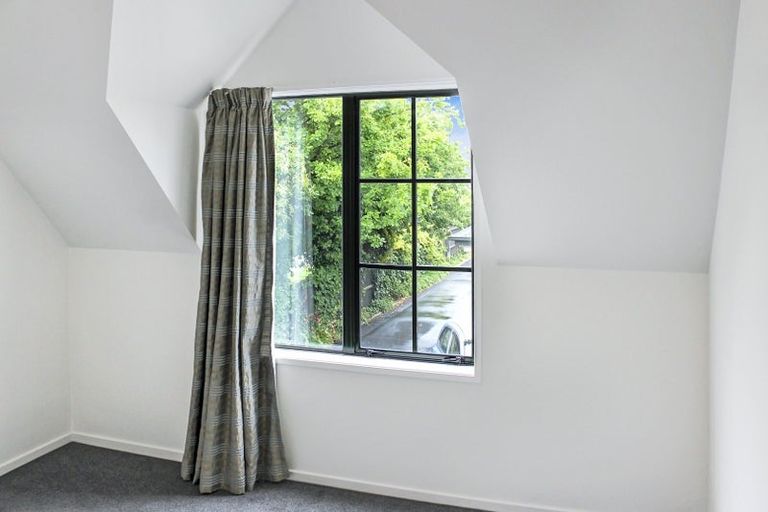 Photo of property in 46d Division Street, Riccarton, Christchurch, 8041