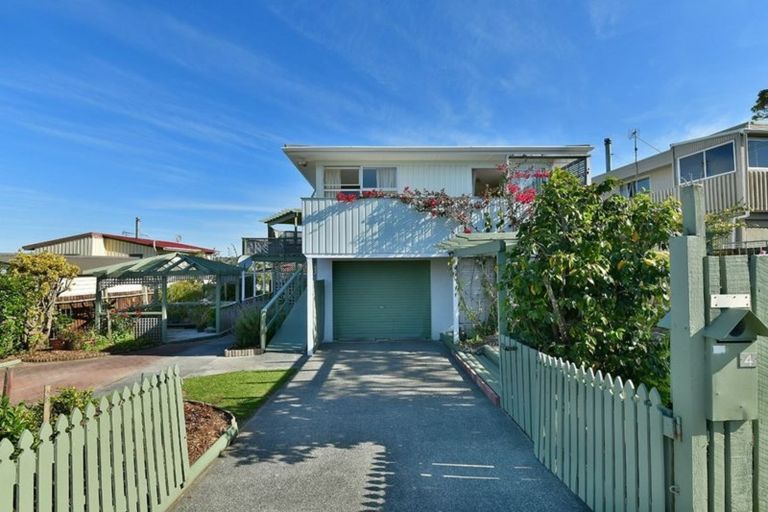 Photo of property in 4 Snells Beach Road, Snells Beach, 0920