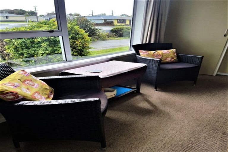 Photo of property in 150 Queen Street, Westport, 7825