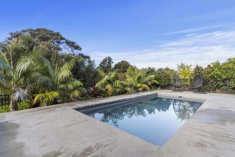 Photo of property in 284e Schnapper Rock Road, Schnapper Rock, Auckland, 0632