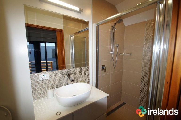 Photo of property in 2/16 Onslow Street, St Albans, Christchurch, 8014