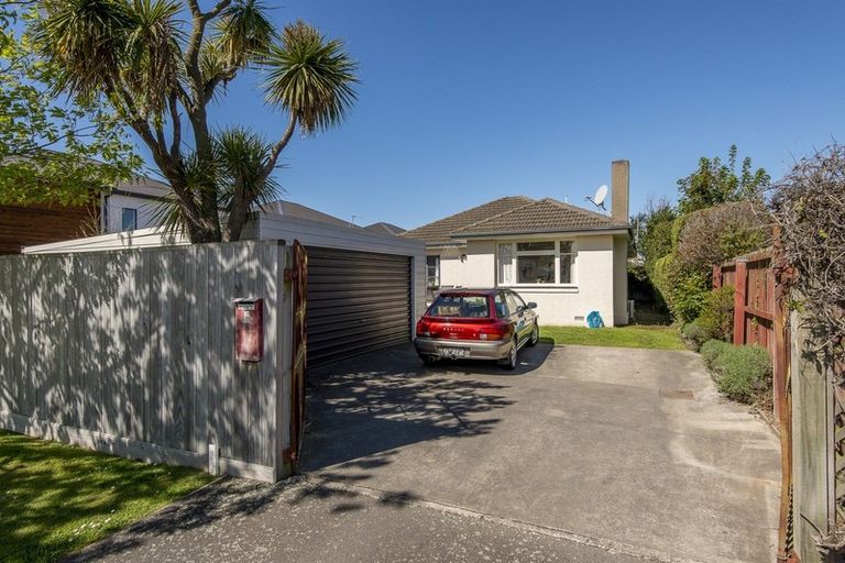 Photo of property in 12 Angela Street, Upper Riccarton, Christchurch, 8041