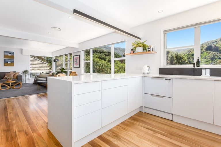 Photo of property in 20 Spencer Street, Crofton Downs, Wellington, 6035