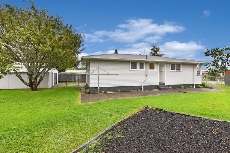Photo of property in 19 Hardie Street, Mangere East, Auckland, 2024