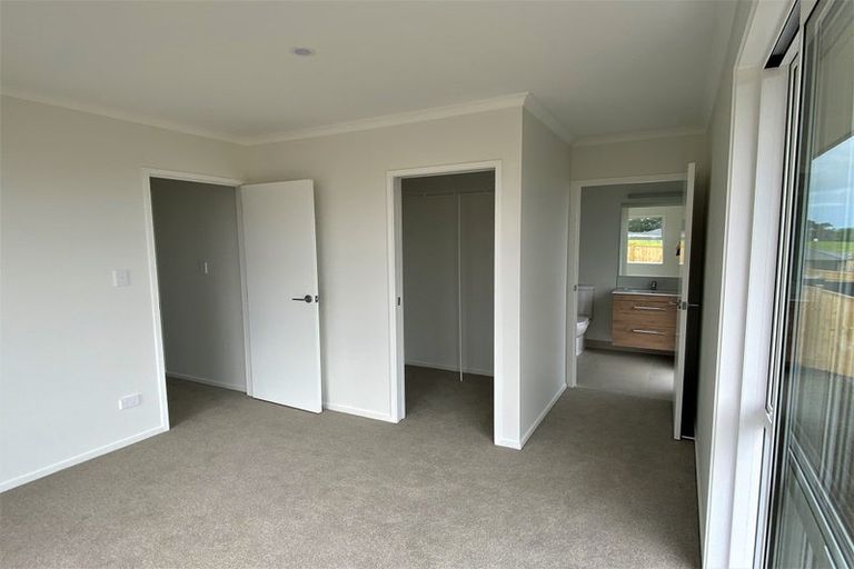 Photo of property in 57 Mclarin Road, Glenbrook, 2681