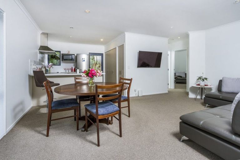 Photo of property in 12 Serrata Place, Browns Bay, Auckland, 0630