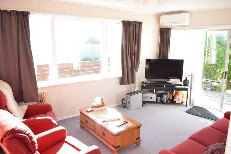 Photo of property in 53 Connolly Street, Boulcott, Lower Hutt, 5010