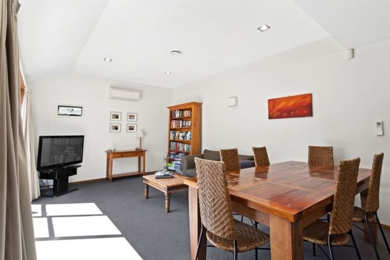 Photo of property in 7 Meadowcroft Lane, Harewood, Christchurch, 8051