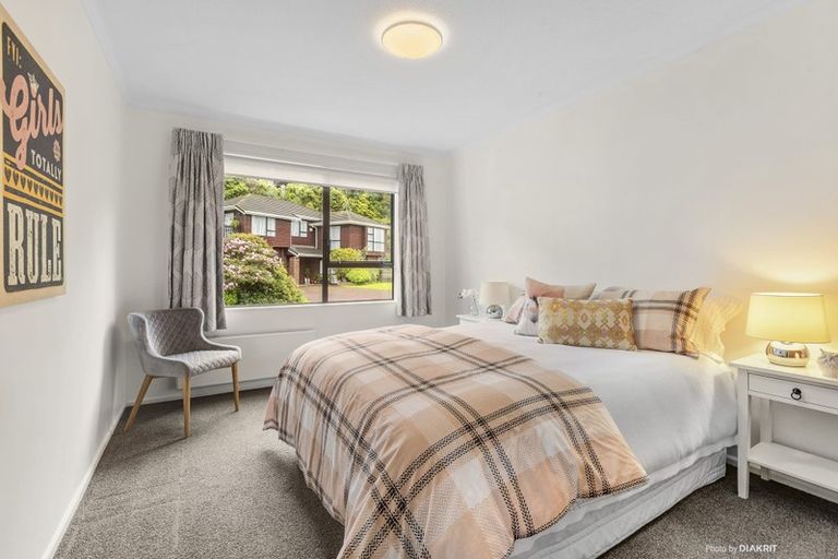 Photo of property in 41 Peterhouse Street, Tawa, Wellington, 5028