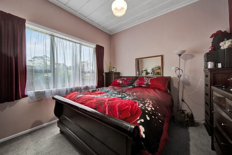 Photo of property in 184 High Street, Eltham, 4322