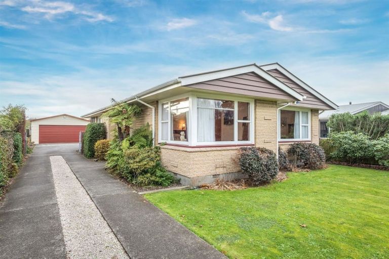 Photo of property in 19 Lochee Road, Upper Riccarton, Christchurch, 8041