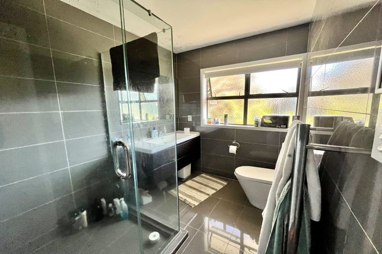 Photo of property in 200 Clovelly Road, Bucklands Beach, Auckland, 2012