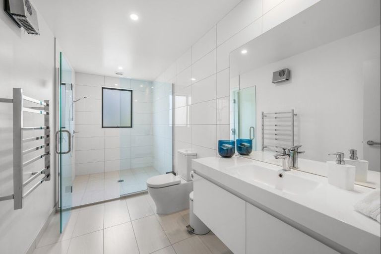 Photo of property in 126 Warren Street, Wanaka, 9305