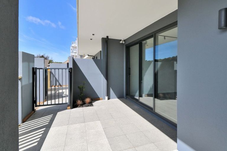 Photo of property in 2/63 Tiketike Way, Brooklyn, Wellington, 6021