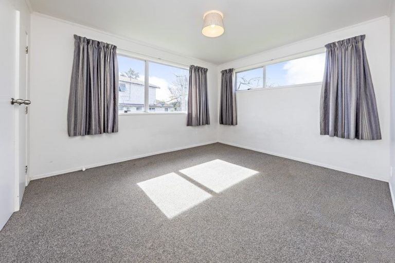 Photo of property in 342 Roscommon Road, Clendon Park, Auckland, 2103