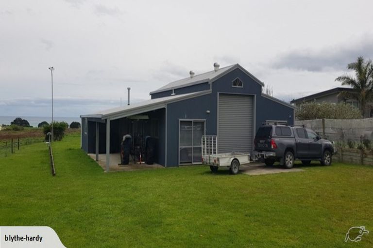 Photo of property in 18 Rawinia Place, Te Kaha, 3199