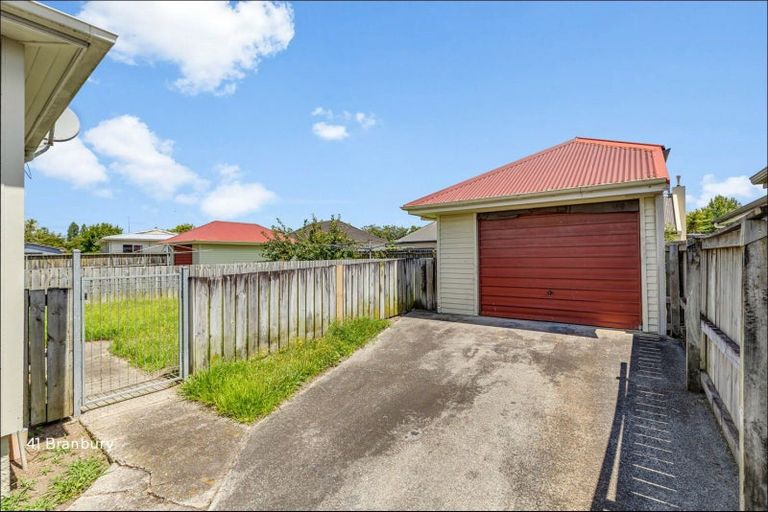 Photo of property in 39 Banbury Crescent, Fairfield, Hamilton, 3214