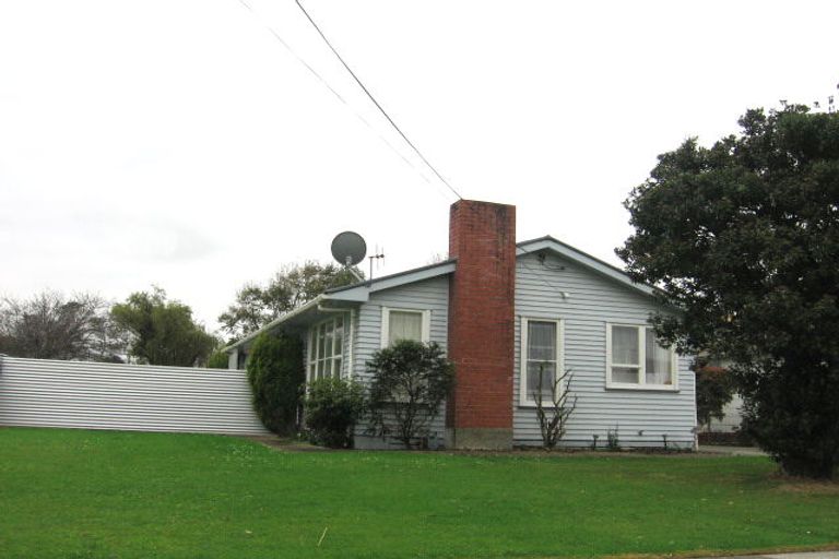 Photo of property in 17 Wilson Crescent, Highbury, Palmerston North, 4412