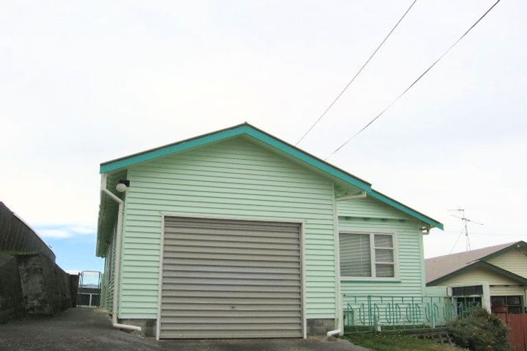 Photo of property in 49 Lonsdale Crescent, Rongotai, Wellington, 6022