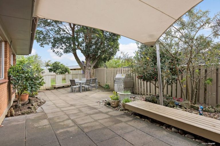 Photo of property in 116 Glenmore Road, Sunnyhills, Auckland, 2010