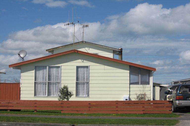 Photo of property in 19 Cross Street, Castlecliff, Whanganui, 4501
