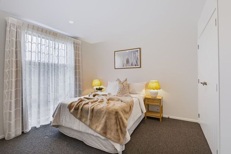 Photo of property in 5 Kotare Drive, Waiwhakaiho, New Plymouth, 4312