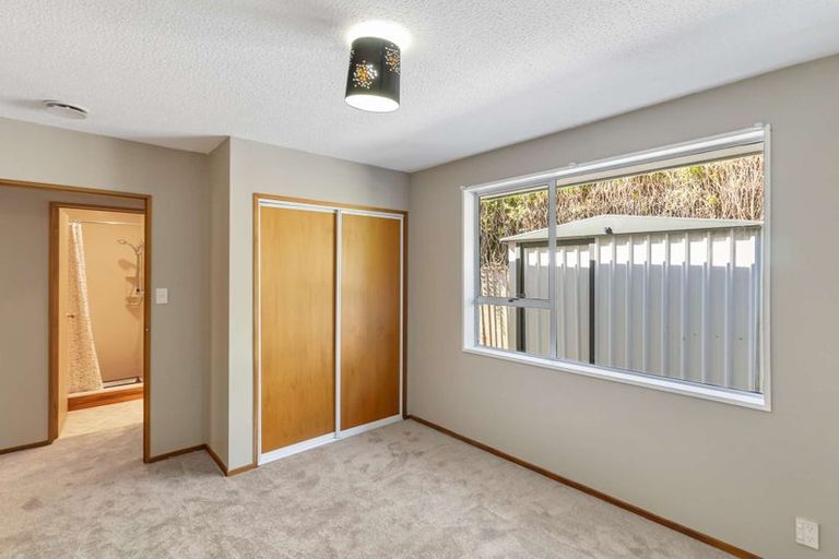 Photo of property in 2/20 Sawyers Arms Road, Northcote, Christchurch, 8052