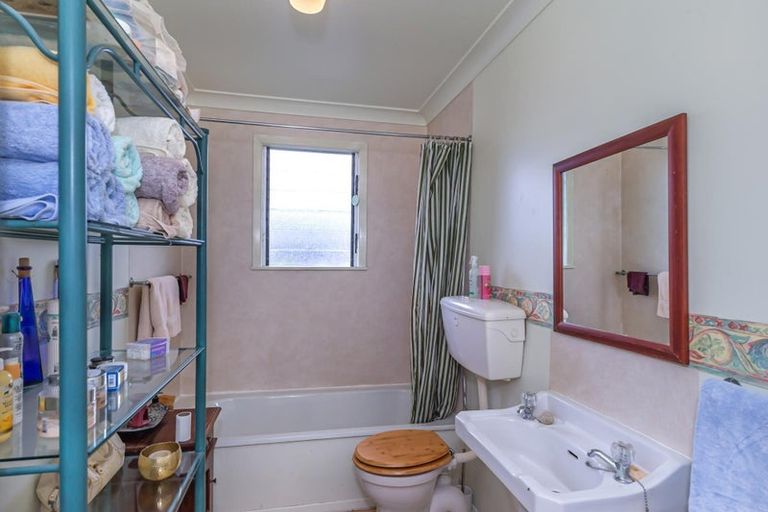 Photo of property in 12 Ryder Crescent, Levin, 5510