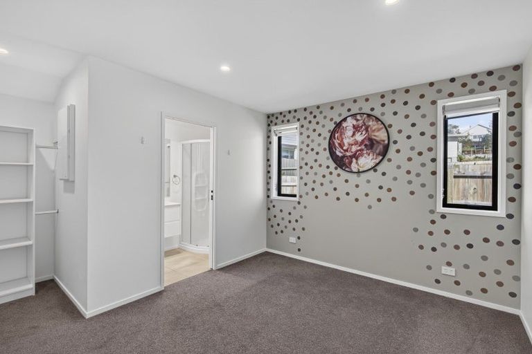Photo of property in 6b Clerke Place, Marfell, New Plymouth, 4310